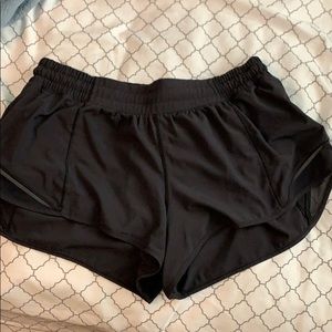 Lululemon Hotty Hot Short 2.5”
